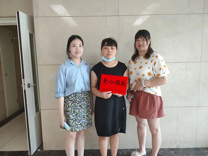 暖心慰問，進(jìn)行中